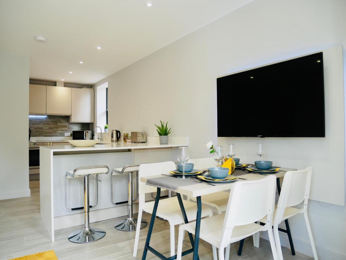 Beautiful Alumpointe Apartment - 400M To The Beach Bournemouth Exterior photo