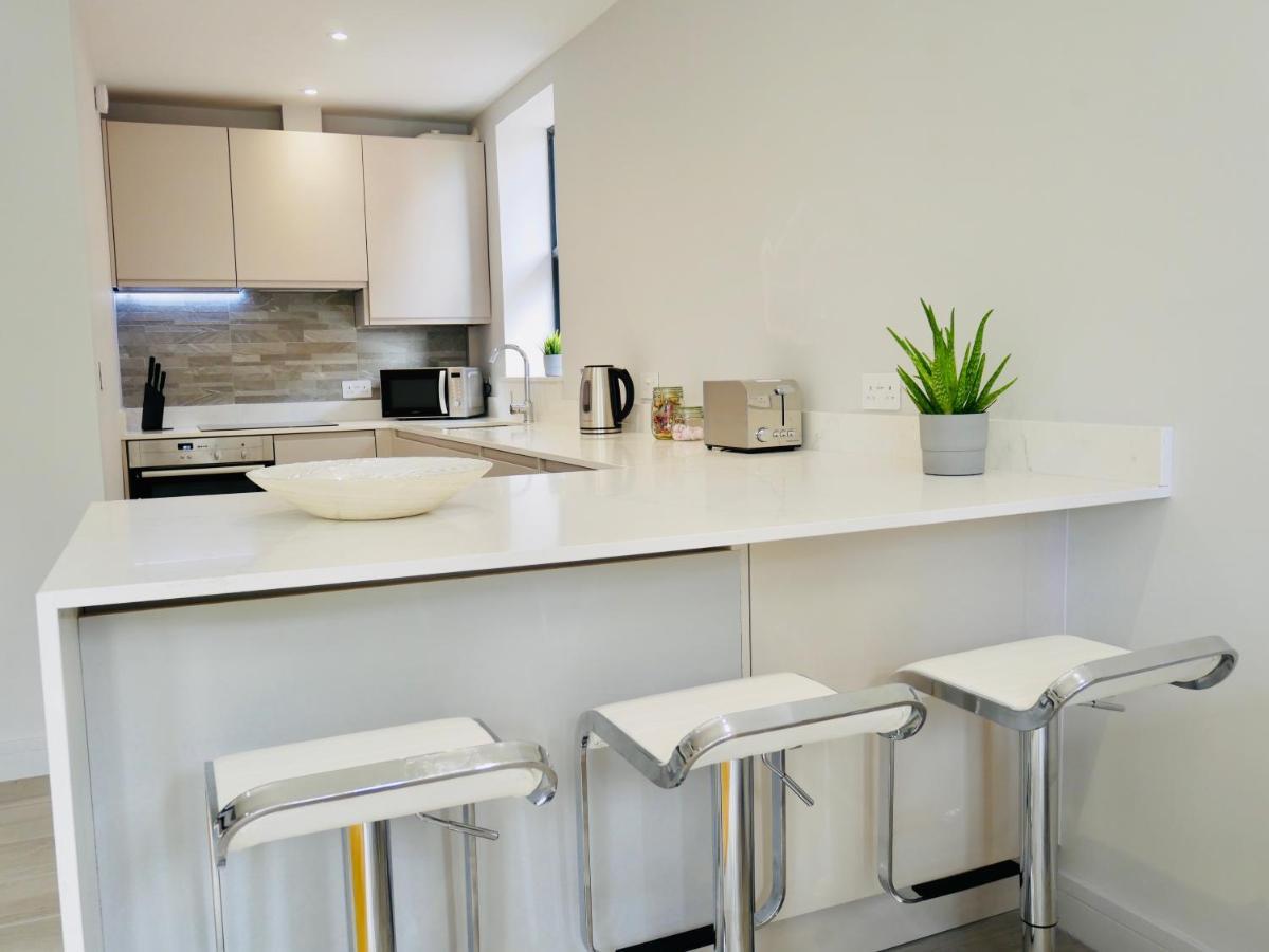 Beautiful Alumpointe Apartment - 400M To The Beach Bournemouth Exterior photo